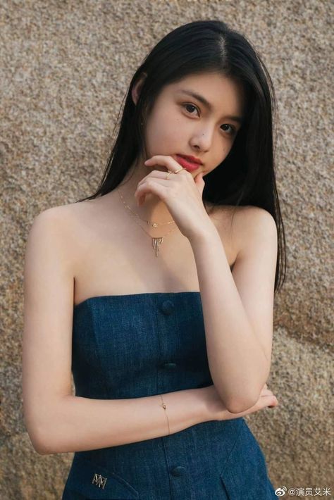 变装艳妇胯下沉沦